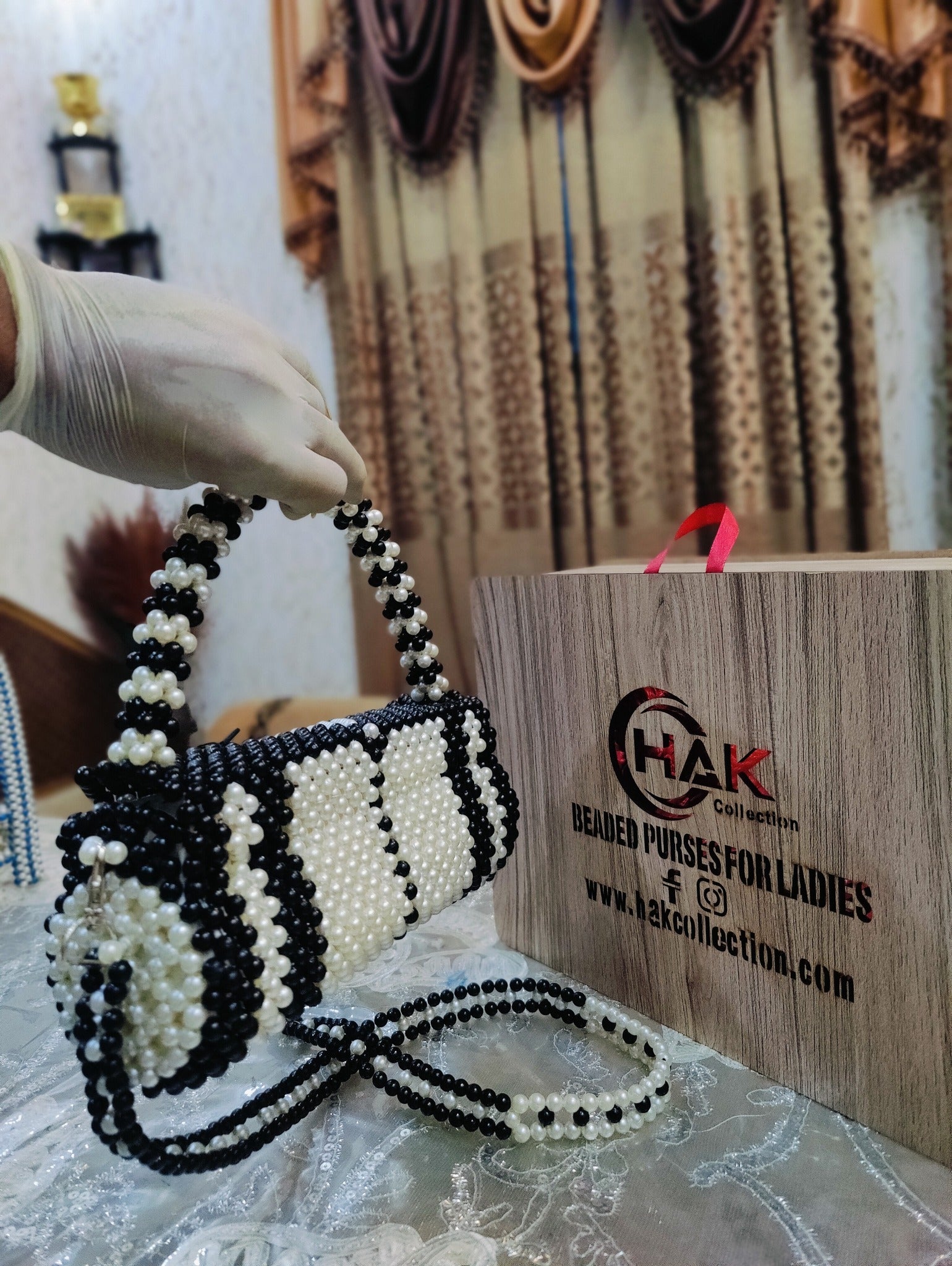 White&Black Bridal Purse