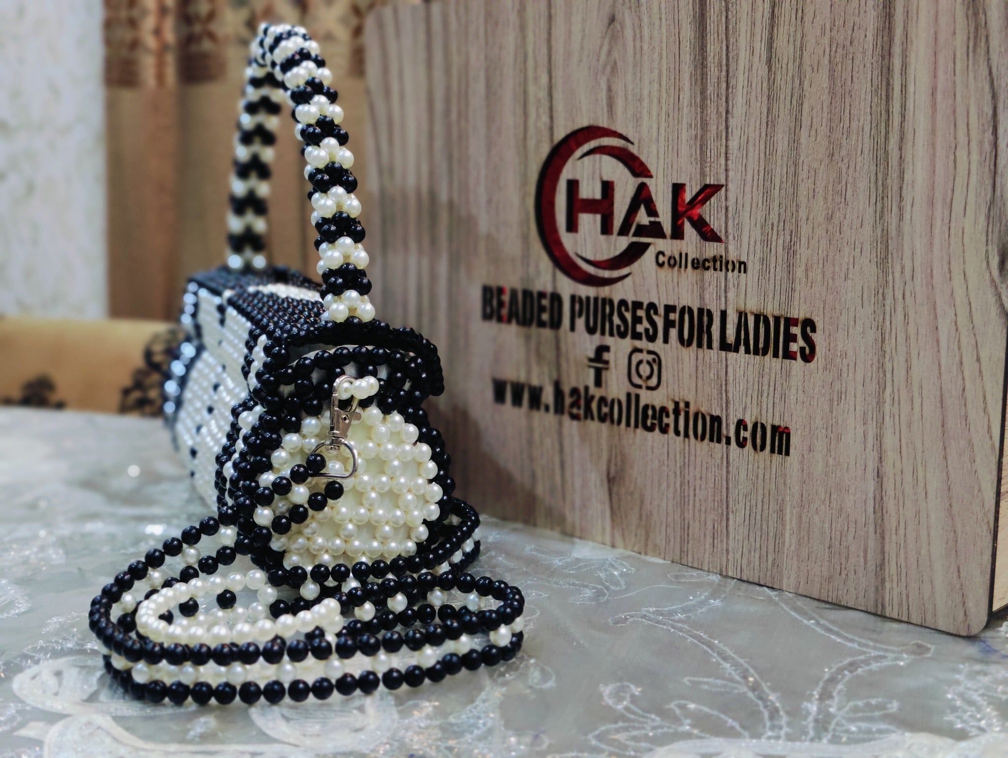 White&Black Bridal Purse